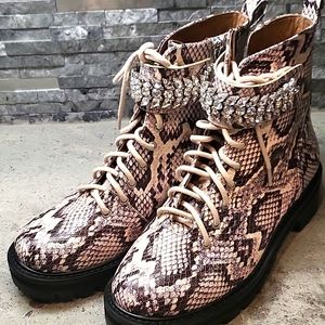 Antonio Melani combat boots...soo cute!!